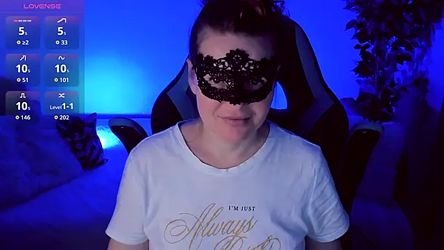 Sexy-Housewife online show from 28, 10, 2025