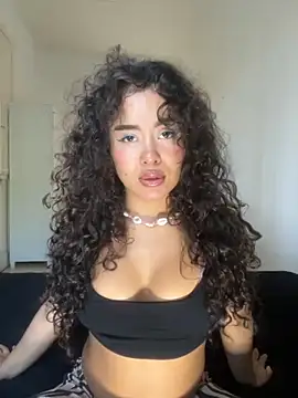 Snapshot of Marie_Rose chatting on 5, 10, 2025 Marie Rose online show from 5, 10, 2025