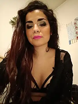 Saturnia Yvonne online show from 4, 2, 2025