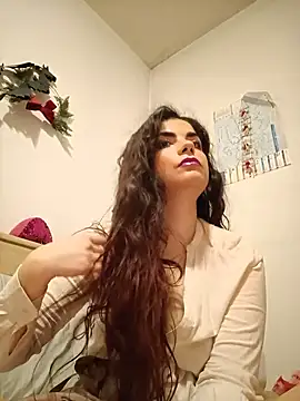 Saturnia Yvonne online show from 26, 2, 2025