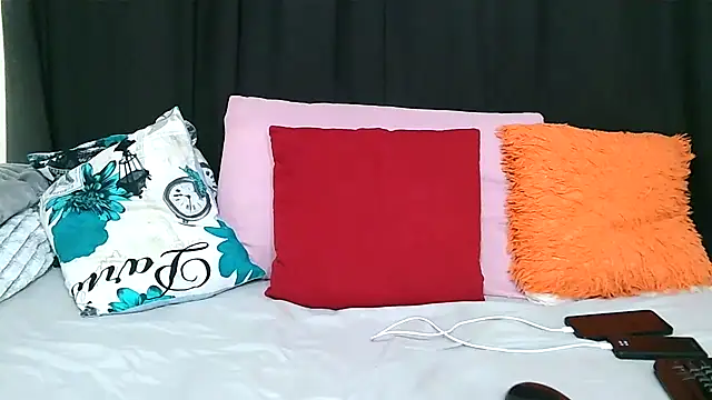 DIRTYTALKINQUEEN online show from 18, 3, 2025