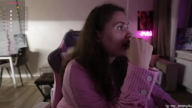 Snapshot of My_Emmy chatting on 20, 9, 2025 My Emmy online show from 20, 9, 2025