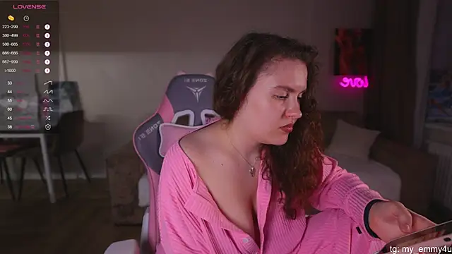 Snapshot of My_Emmy chatting on 22, 9, 2025 My Emmy online show from 22, 9, 2025