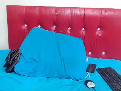 Snapshot of NaughtyKelly28 chatting on 19, 3, 2025 NaughtyKelly28 online show from 19, 3, 2025