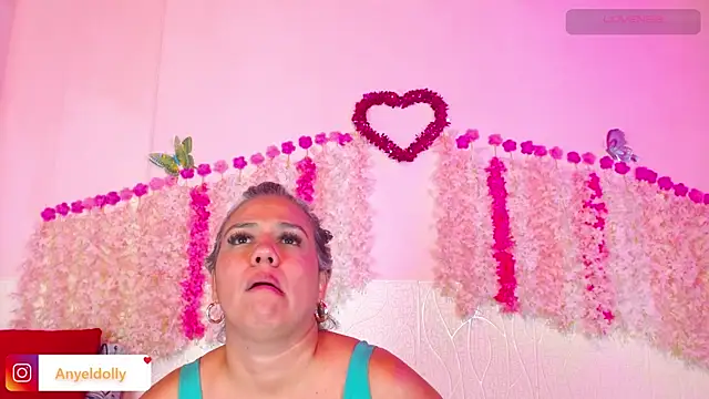 AnyellDolly online show from 2, 3, 2025