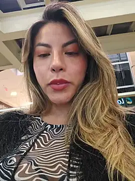 Karen San Miguel online show from 7, 10, 2025