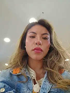 Snapshot of Karen_San_Miguel chatting on 4, 5, 2026 Karen San Miguel online show from 4, 5, 2026