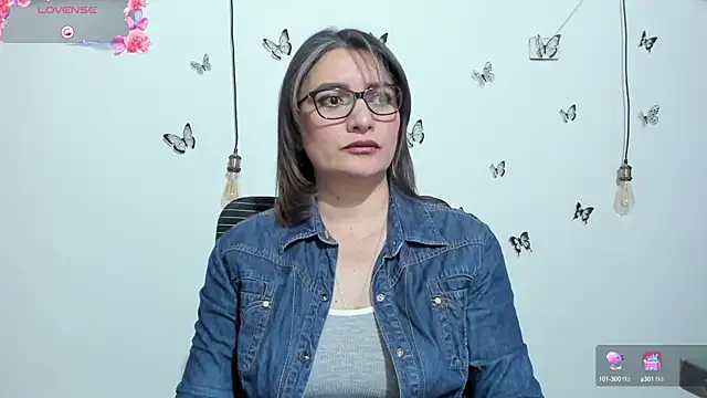 Snapshot of Amie_Adams82_ chatting on 14, 10, 2025 Amie Adams82 online show from 14, 10, 2025