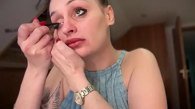 JeSuisUnTapin online show from 5, 12, 2024