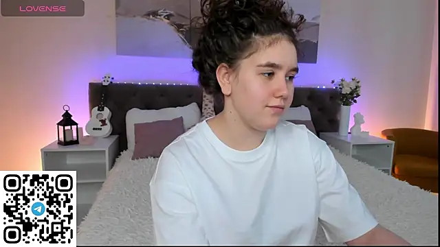 Ariella Sol online show from 28, 1, 2025