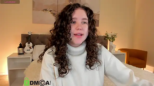 Ariella Sol online show from 7, 10, 2025