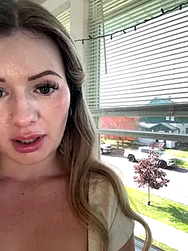 Snapshot of LoveShae_ chatting on 3, 10, 2025 LoveShae online show from 3, 10, 2025