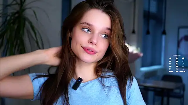 RexanneHatt online show from 5, 3, 2025