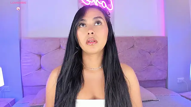 Cameliaa Smiith online show from 5, 12, 2024