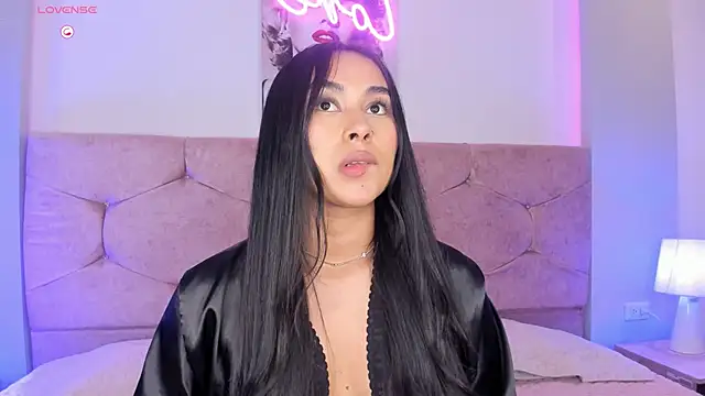 Cameliaa Smiith online show from 18, 12, 2024