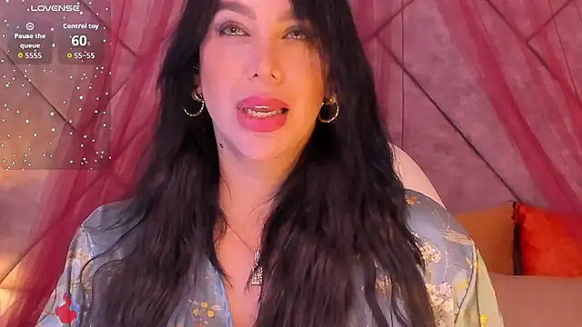 Snapshot of samara_alabii chatting on 6, 10, 2025 samara alabii online show from 6, 10, 2025