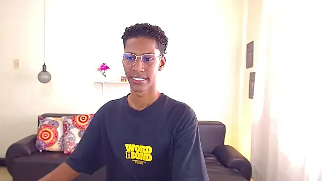 maiki18  online show from 18, 1, 2025