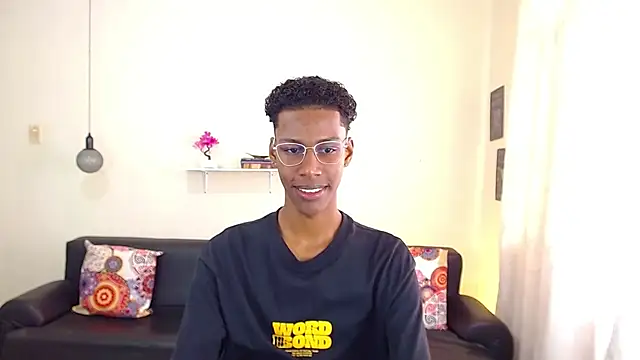 maiki18  online show from 24, 1, 2025