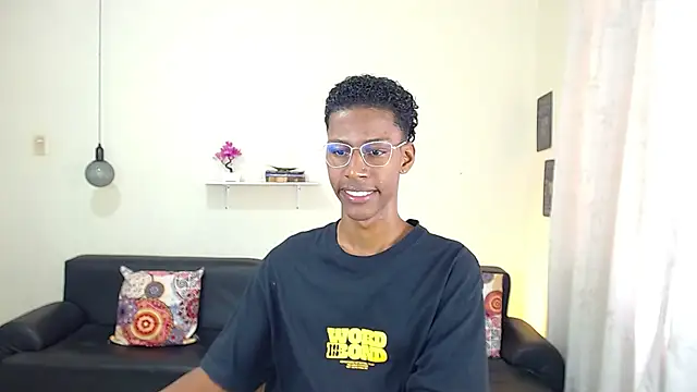 maiki18  online show from 1, 2, 2025