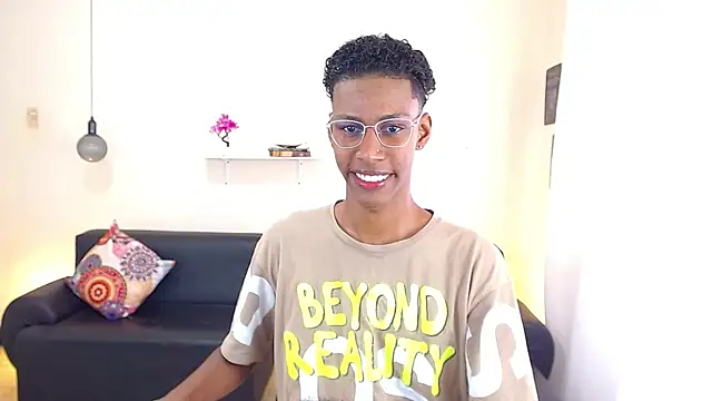 maiki18  online show from 25, 2, 2025