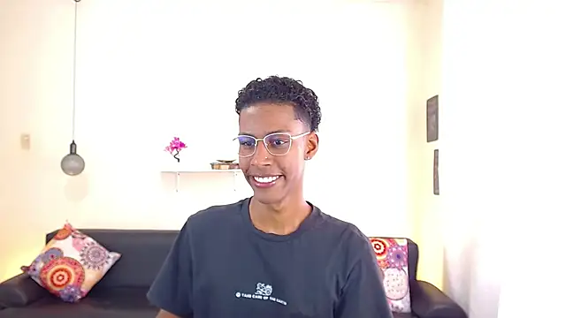 maiki18  online show from 27, 2, 2025