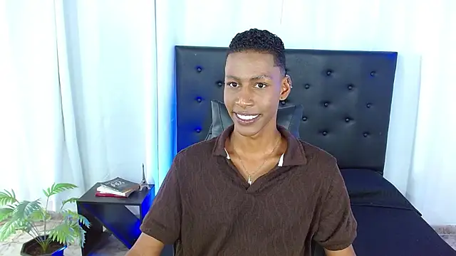 maiki18  online show from 6, 3, 2026