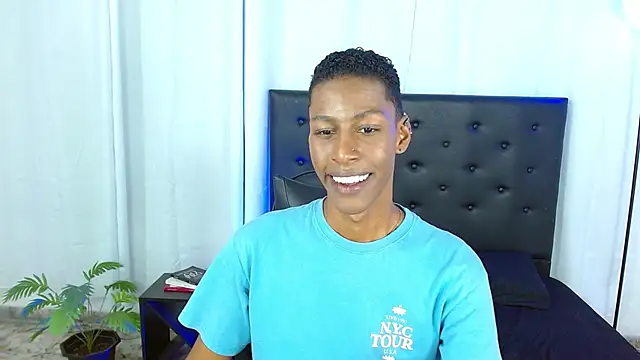 maiki18  online show from 12, 3, 2026