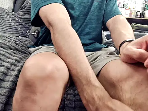 Snapshot of ClampMaster chatting on 6, 1, 2026 ClampMaster online show from 6, 1, 2026