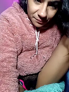 Snapshot of Leslly_ chatting on 31, 3, 2026 Leslly online show from 31, 3, 2026