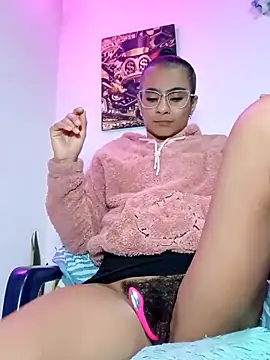 Snapshot of Leslly_ chatting on 1, 4, 2026 Leslly online show from 1, 4, 2026