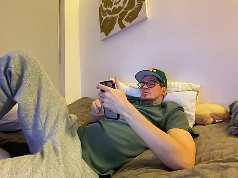 Snowbunnydilf online show from 19, 12, 2025