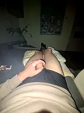 Snapshot of Bierzdobuzisuko4433 chatting on 10, 10, 2025 Bierzdobuzisuko4433 online show from 10, 10, 2025