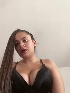 Snapshot of ayshalove chatting on 24, 2, 2025 ayshalove online show from 24, 2, 2025