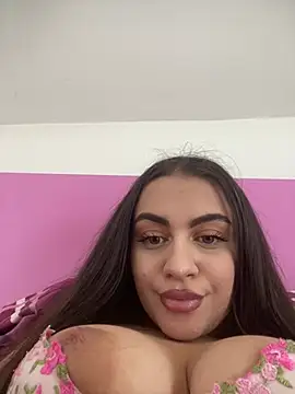 Snapshot of ayshalove chatting on 18, 3, 2025 ayshalove online show from 18, 3, 2025