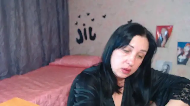 Snapshot of JillStevens chatting on 4, 10, 2025 JillStevens online show from 4, 10, 2025