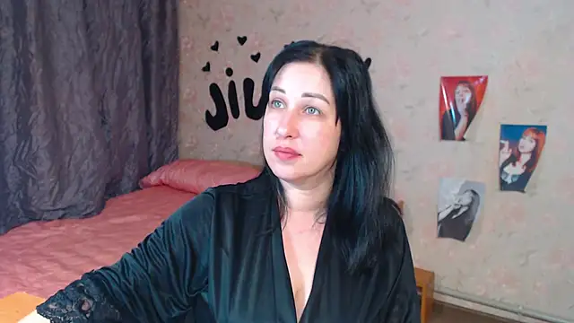 Snapshot of JillStevens chatting on 14, 10, 2025 JillStevens online show from 14, 10, 2025