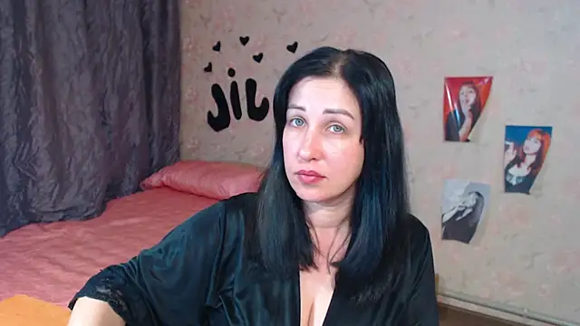 Snapshot of JillStevens chatting on 16, 10, 2025 JillStevens online show from 16, 10, 2025