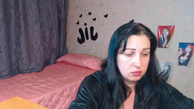 Snapshot of JillStevens chatting on 17, 10, 2025 JillStevens online show from 17, 10, 2025