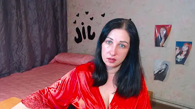 Snapshot of JillStevens chatting on 28, 10, 2025 JillStevens online show from 28, 10, 2025