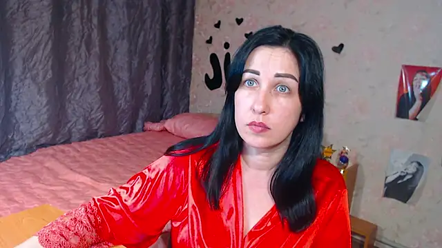 Snapshot of JillStevens chatting on 4, 12, 2025 JillStevens online show from 4, 12, 2025