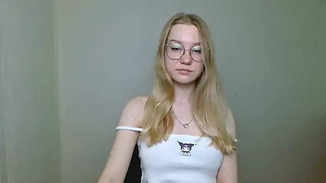 Snapshot of cindi_hot chatting on 16, 1, 2026 cindi hot online show from 16, 1, 2026