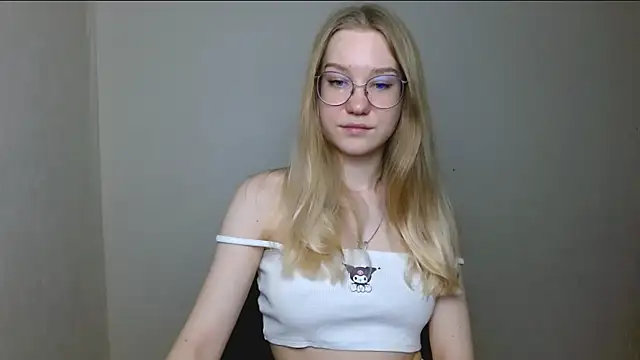 Snapshot of cindi_hot chatting on 19, 1, 2026 cindi hot online show from 19, 1, 2026