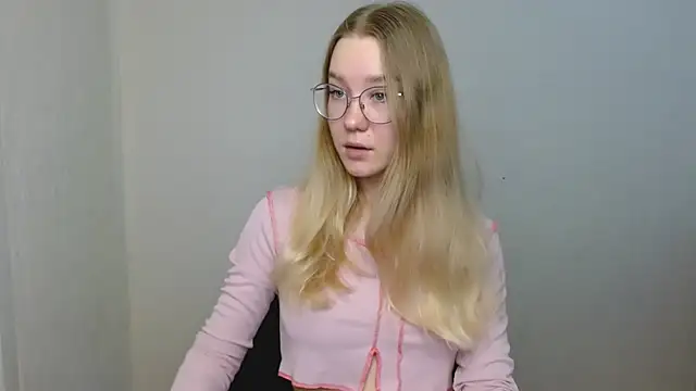 Snapshot of cindi_hot chatting on 18, 2, 2026 cindi hot online show from 18, 2, 2026