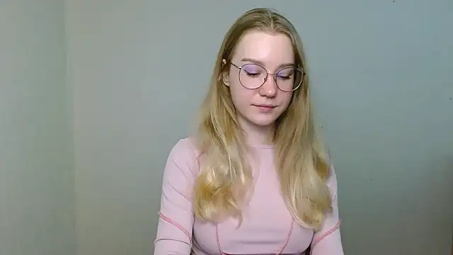 Snapshot of cindi_hot chatting on 7, 3, 2026 cindi hot online show from 7, 3, 2026