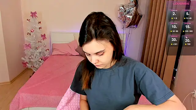 Snapshot of SusieMorris chatting on 21, 12, 2024 SusieMorris online show from 21, 12, 2024