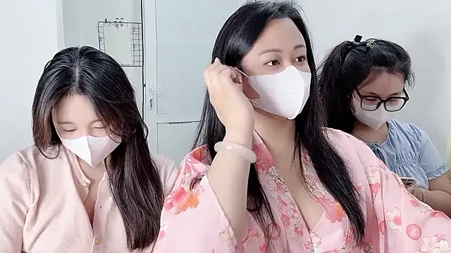 Snapshot of Bamboo_Swetie chatting on 3, 2, 2026 Bamboo Swetie online show from 3, 2, 2026