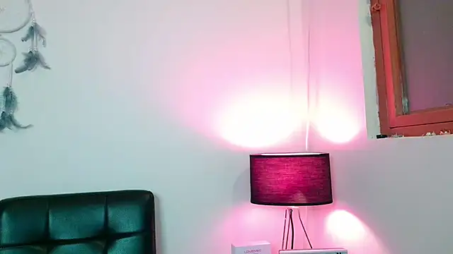 jessi lovers online show from 4, 3, 2025