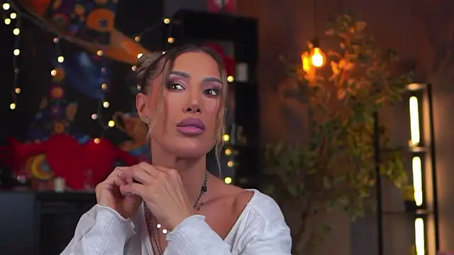 Snapshot of Evelyn_Evyyy chatting on 16, 3, 2026 Evelyn Evyyy online show from 16, 3, 2026