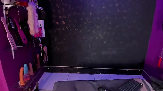 Alexa Slave online show from 11, 9, 2025