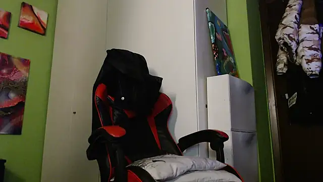 Snapshot of MASTERMONEY chatting on 12, 12, 2024 MASTERMONEY online show from 12, 12, 2024